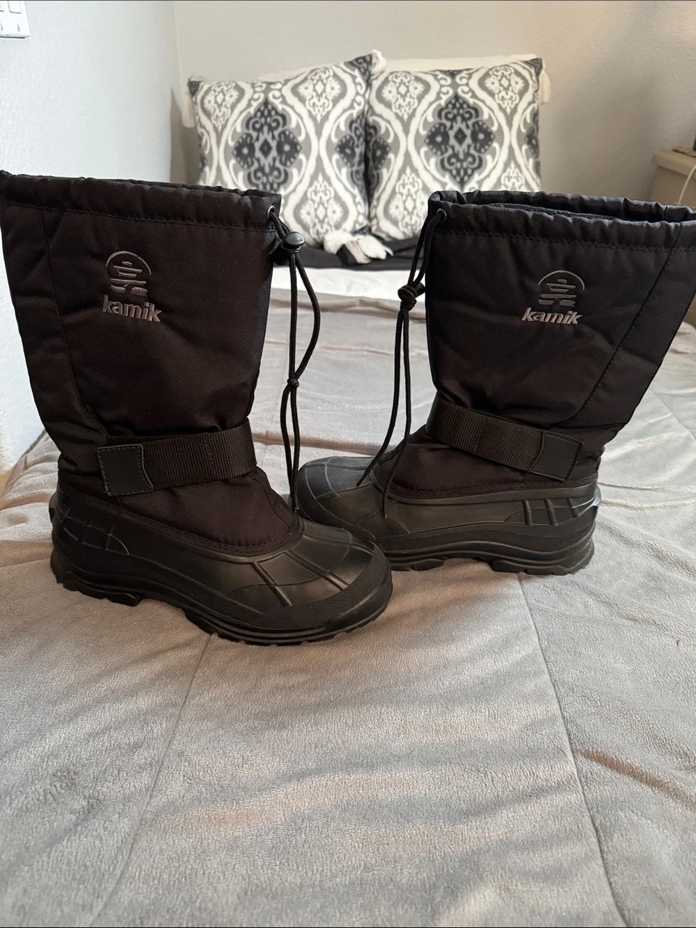 Kamik Black Waterproof Insulated Snow Boots for Men Sz 9M